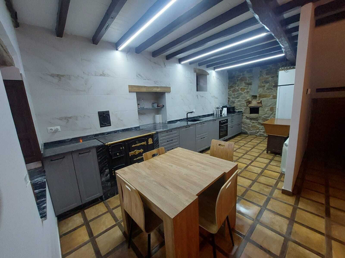 Others 5, Casa Fela Muriellos, Asturias