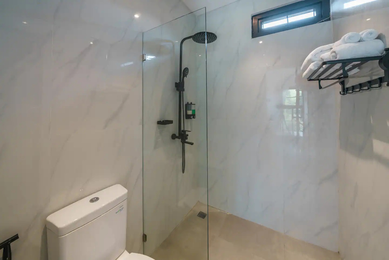 Bathroom 5, Loft Valentin : Romantic & Cozy 1 Bedroom Loft w/ Pool in Canggu!, Badung