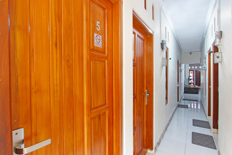 OYO 93069 Penginapan Sumber Rizki, Sidoarjo