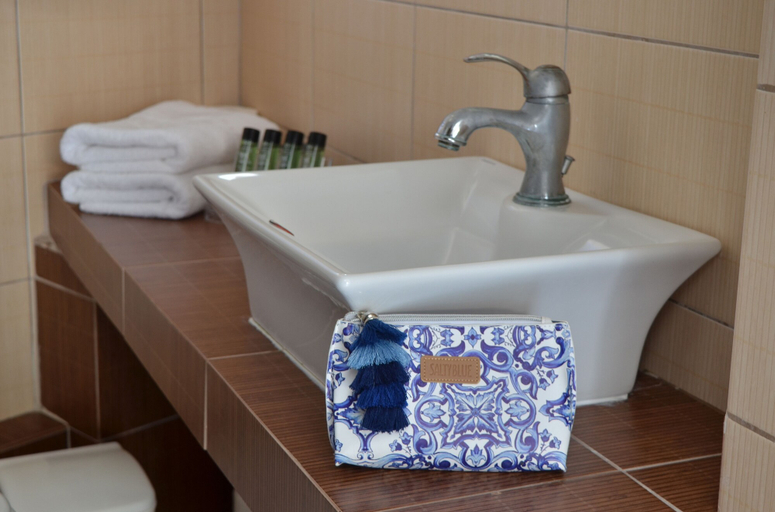 Bathroom 4, Greek Pride Aithrion Hotel, Central Macedonia