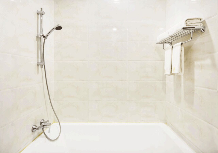 Bathroom, 8008 Hotel, Mean Chey