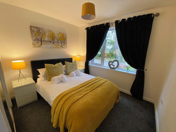 Bedroom 2, Druid House Lodge, Highland