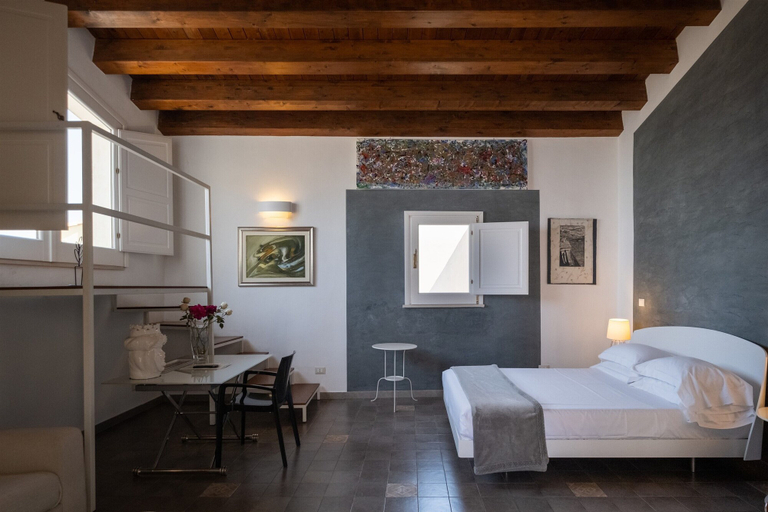 Bedroom 3, Palazzo Gilistro, Syracuse