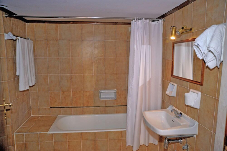 Bathroom 4, Byzantine Hotel, Crete