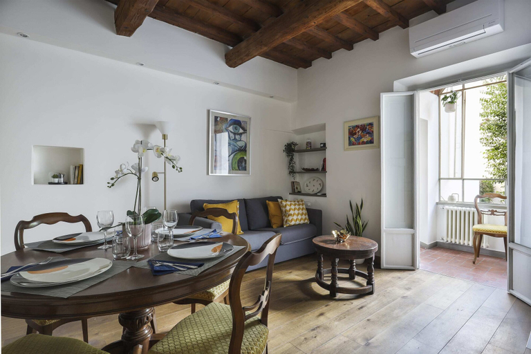 Others 5, Oltrarno Modern Apartment in Florence, Florence