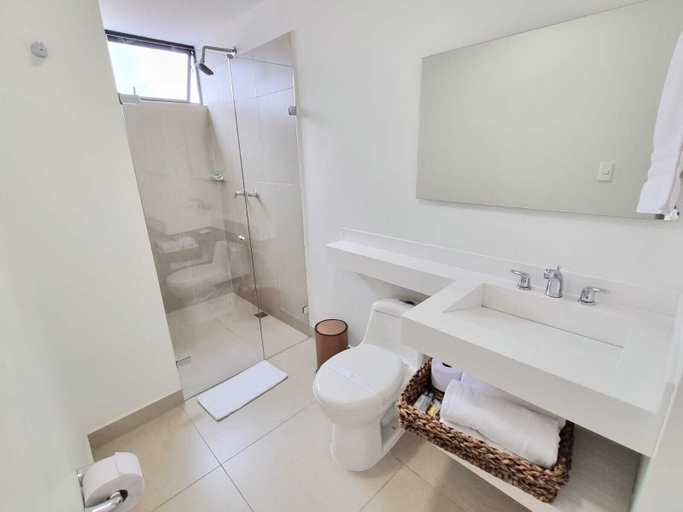 Bathroom 4, Origen Local Suites, Medellín