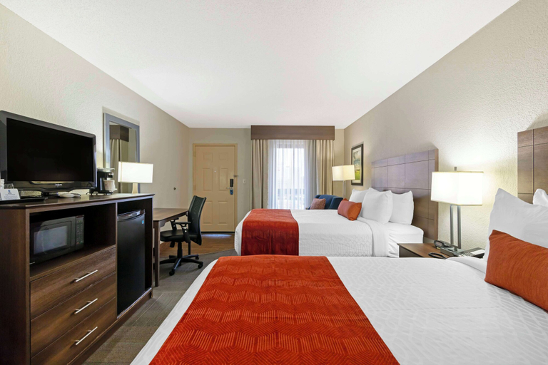 Bedroom 3, Best Western Colonial Inn, Crisp