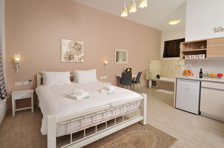 Bedroom 3, Zimmer BaSadot