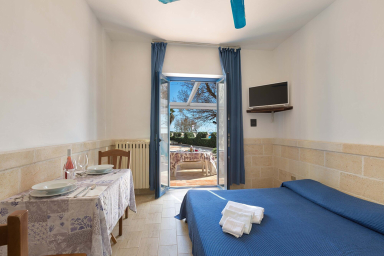 Room 2, 3178 Residence La Scogliera - Monolocale by Barbarhouse, Taranto