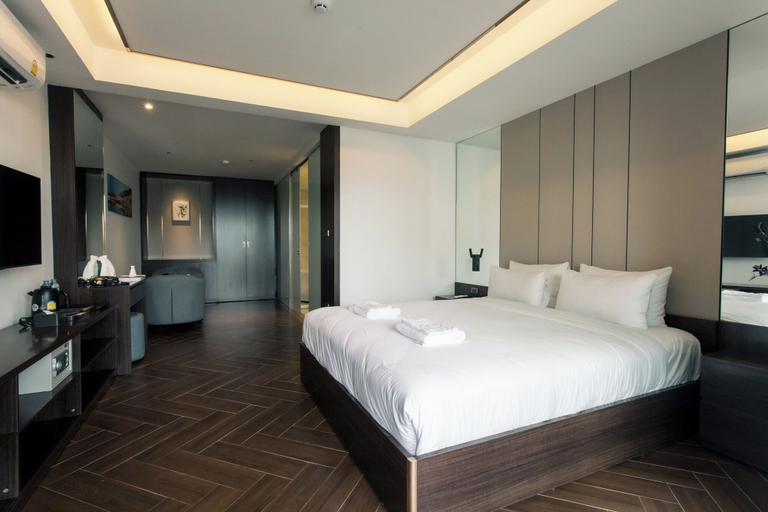 Bedroom 5, Riverside Hotel, Vientiane