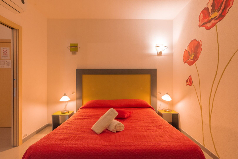 Bedroom 4, Delta rooms, Olbia-Tempio
