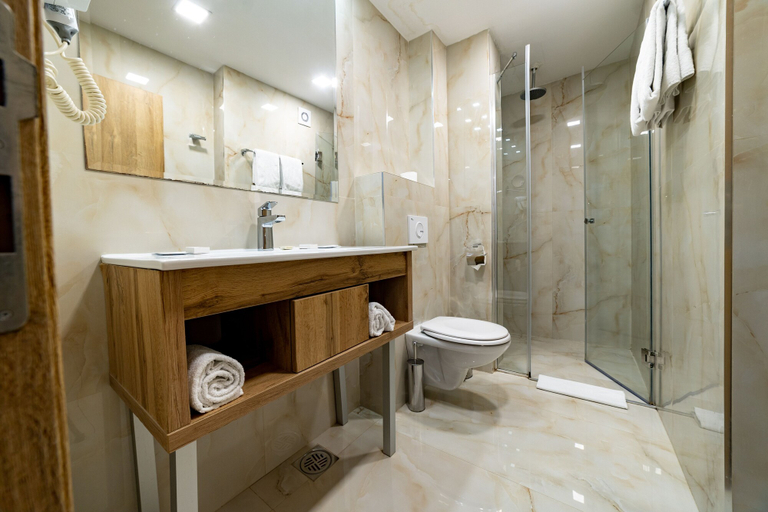 Bathroom 4, Mark Hotel Belgrade, Belgrade