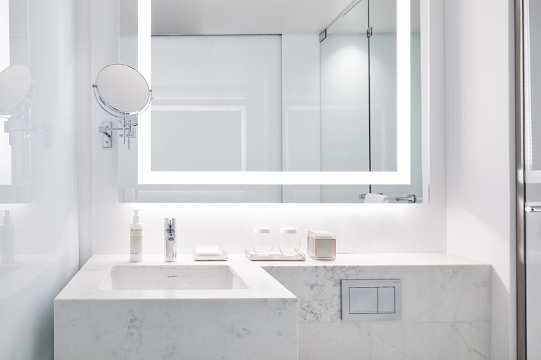 Bathroom 4, Park Terrace Hotel, New York