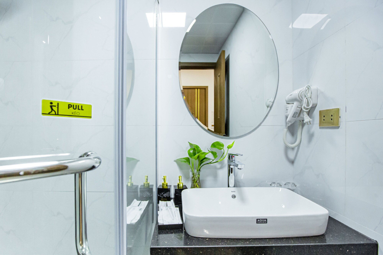 Bathroom 3, Bao Minh Sun Hotel, Hạ Long