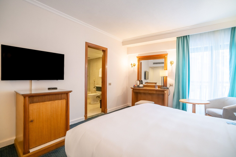Bedroom 4, Azal Pyramids Hotel, Al-'Umraniyah