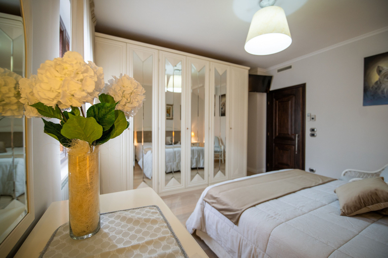 Bedroom 4, B&B IULIA FELIX, Napoli