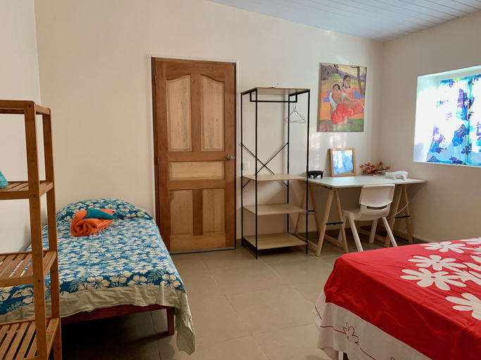 Bedroom 2, Va'a i te Moana