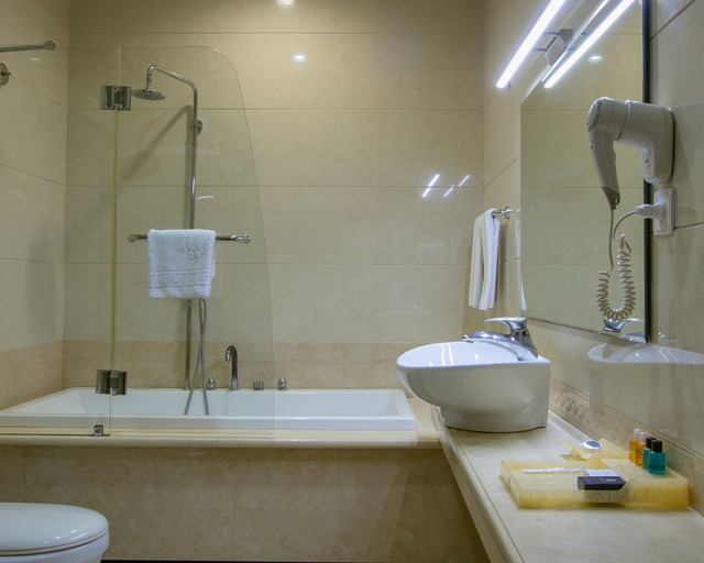 Bathroom 5, Shah Palace Luxury Museum Hotel, Baku