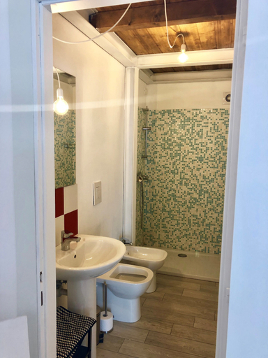 Bathroom, Villaggio Grande Italia, Venezia