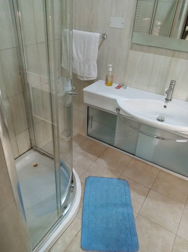 Bathroom 3, Sky Suites Ikeja, Kosofe