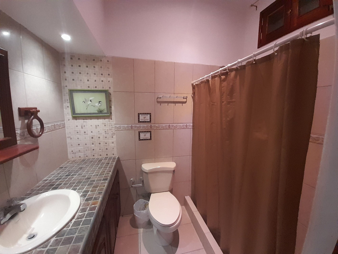 Bathroom 3, Casa Buho B&B, Antigua Guatemala