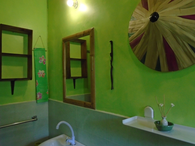 Bathroom 4, Nypa Style Resort Camiguin, Mambajao