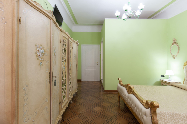 Bedroom 3, Simon' Secret, Venezia