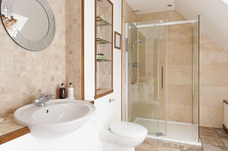 Bathroom, Strath Lodge Glencoe, Highland