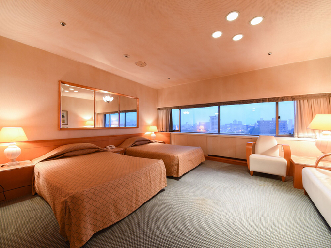 Bedroom 3, Gunma Royal Hotel, Maebashi