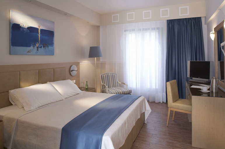 Bedroom 3, Lagos Mare Hotel, South Aegean