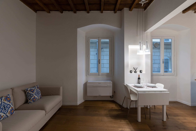 Others 4, Stay in the Heart of Florence, Florence