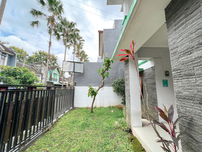 Others 5, Homestay Jogja dekat Ambarukmo by Simply Homy, Sleman