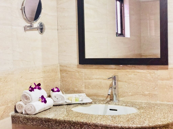 Bathroom 5, Hotel Prag Continental, Kamrup Metropolitan