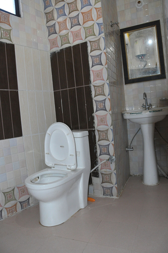 Bathroom 4, Hotel Mountain View And Rooftop Restaurant, Pithoragarh