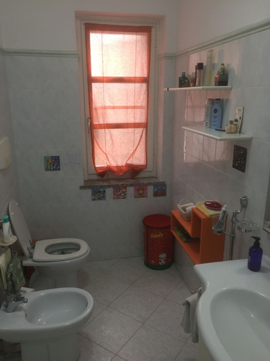 Bathroom 5, B&B Filomena , Oristano