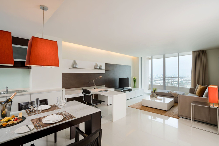 Dining Room 12
