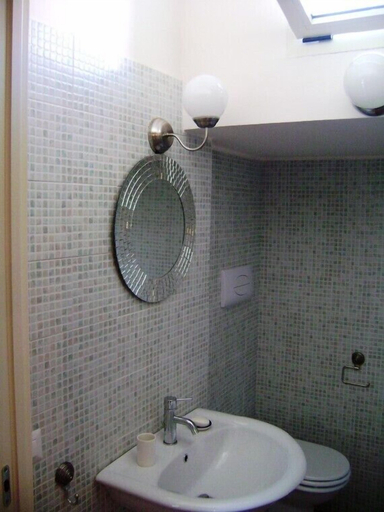 Bathroom 4, Al Terrazzo, Reggio Di Calabria