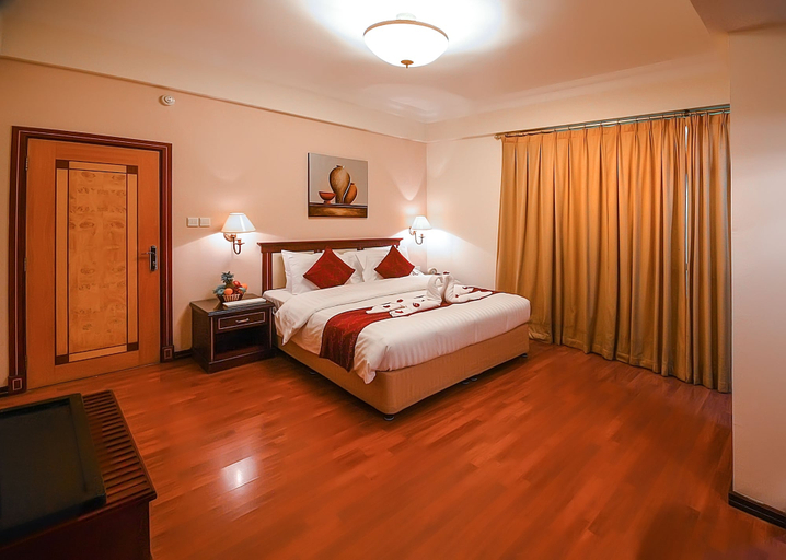 Bedroom 2, Marco Polo Hotel, Manama