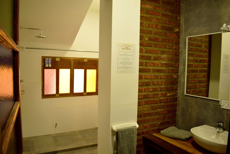 Bathroom 3, Casa San Martín, Cercado