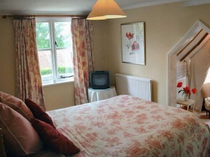 Bedroom 2, Little Tidebrook Farm, East Sussex
