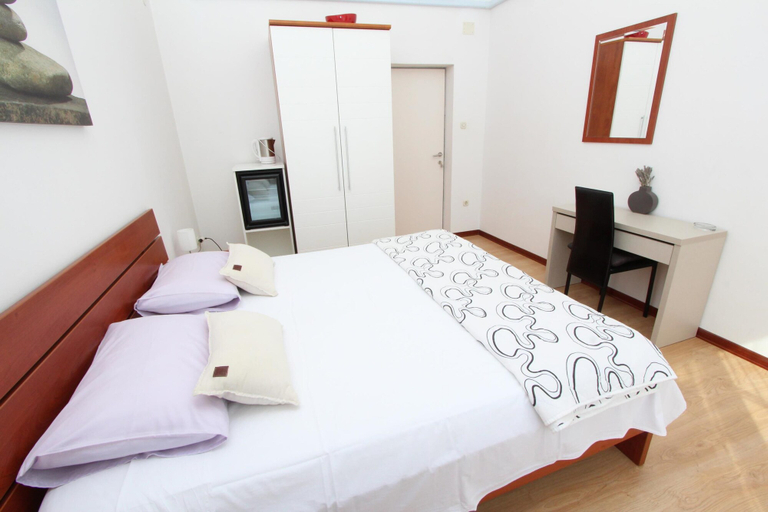 Bedroom 2, Rooms and Apartment Luana, Rovinj