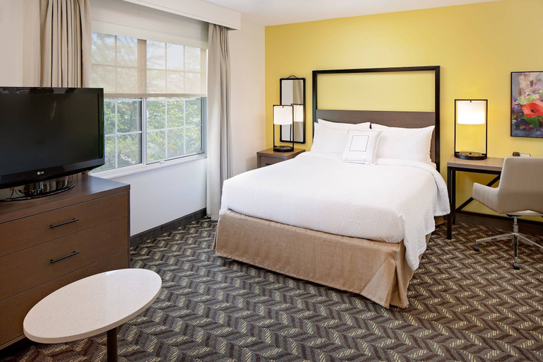 Bedroom 3, Residence Inn by Marriott Tysons, Fairfax
