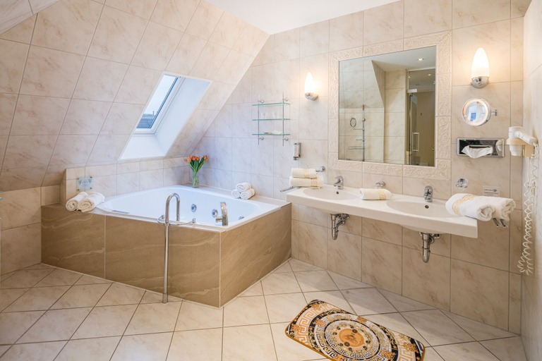 Bathroom 5, Hotel Augusta, Berlin