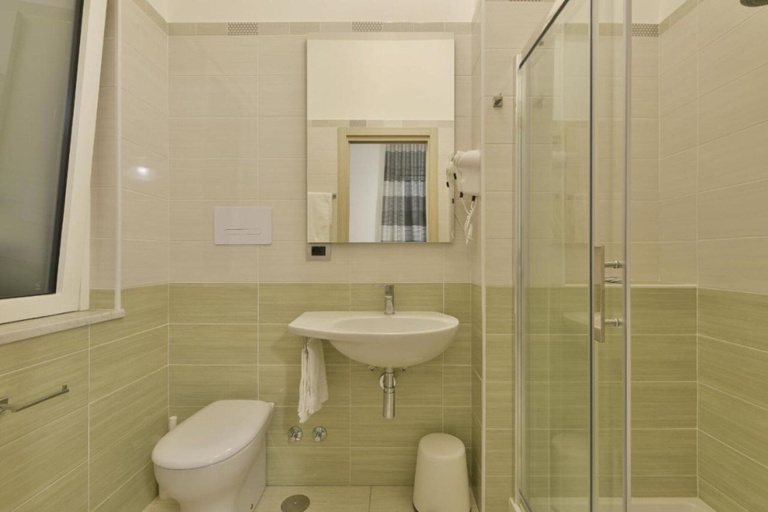 Bathroom 5, Hotel Royal Paestum, Salerno