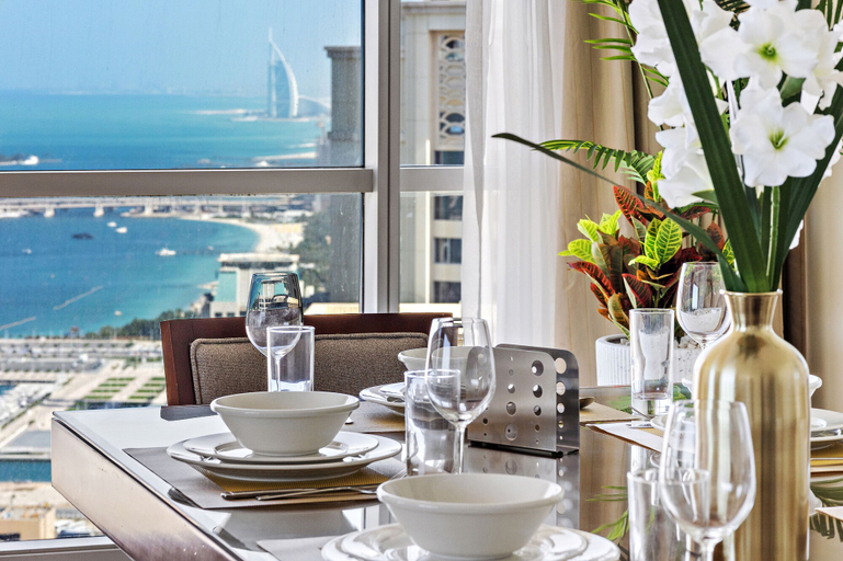 Food & Drinks 4, Blue Beach Tower, Dubai