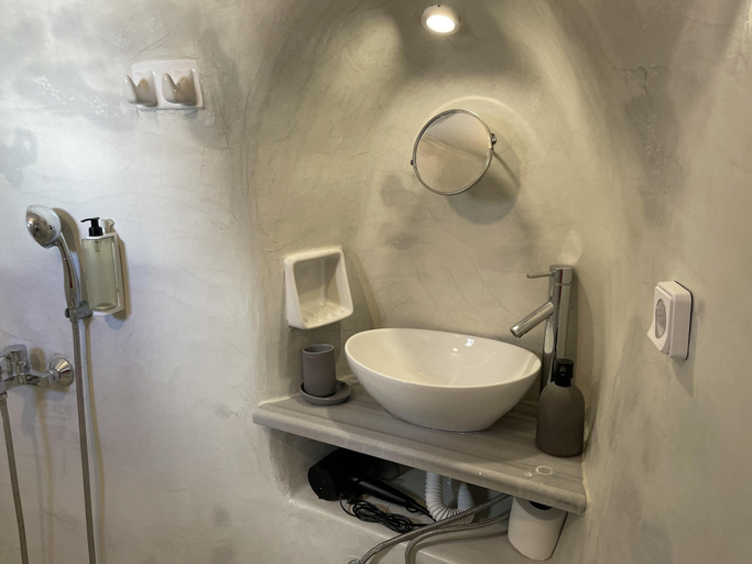 Bathroom 4, Fira 2-bed Villa, Sleeps 5 With Outdoor Hot Tub, South Aegean