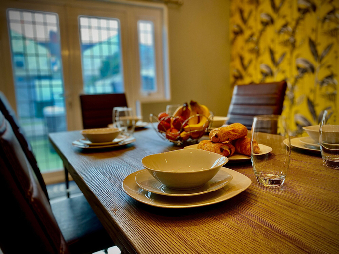 Food & Drinks, Captivating 4-bed Hot Tub House in Blackpool, Lancashire