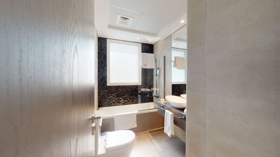Bathroom 5, Unlock Metropolis, Dubai