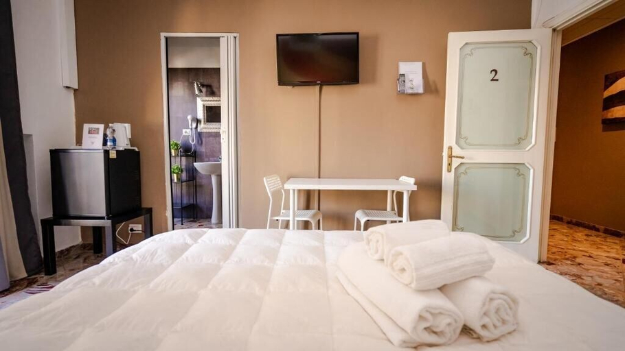 Bedroom 4, Semplici Emozioni, Bari