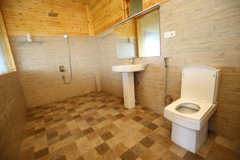 Bathroom, Ella Taxi, Bandarawela